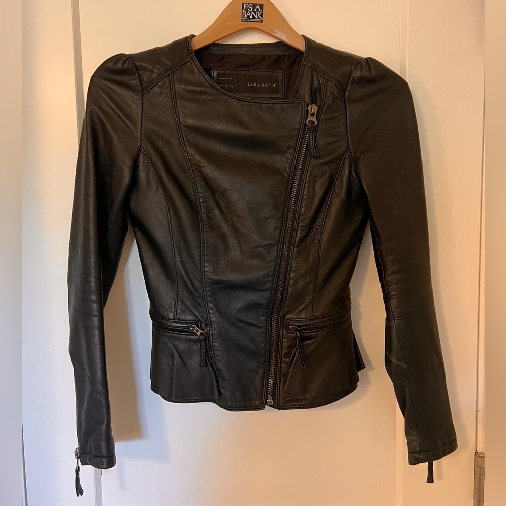 Zara Women's Black Leather Jacket - Picture 4 of 15